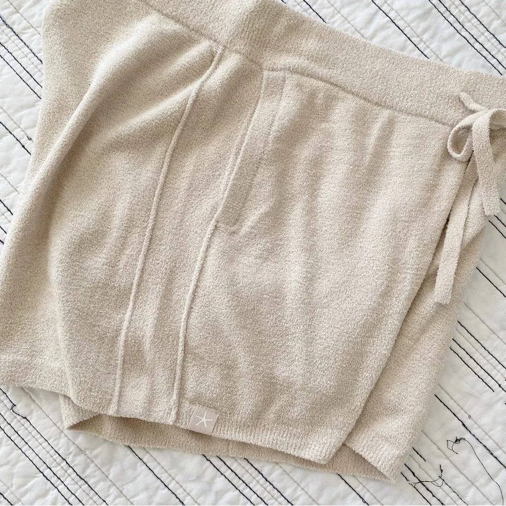 NWT Barefoot Dreams Cozy Chic Ultra Lite Rib Inset Shorts in Stone Taupe size XS